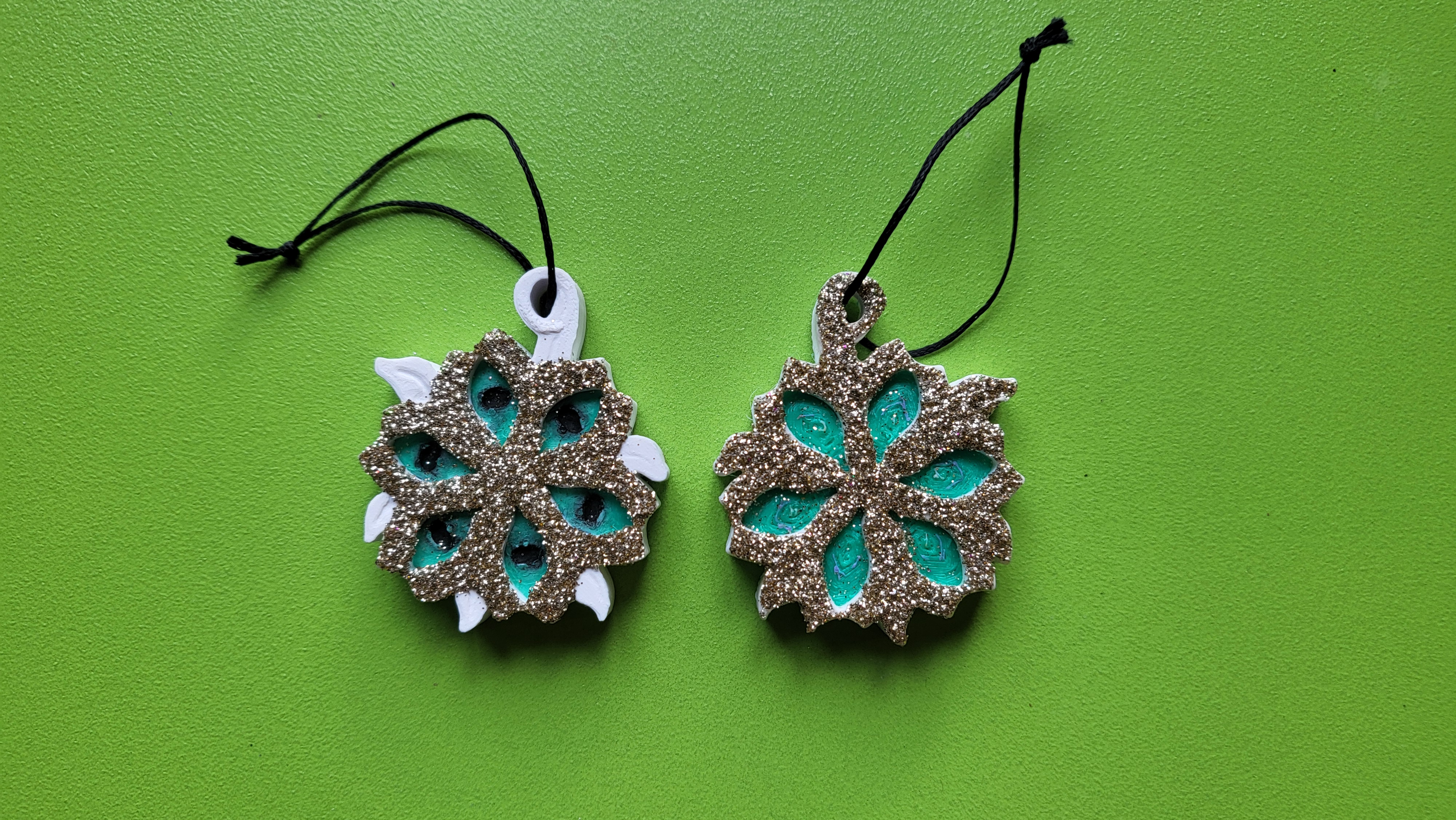 Snowflake mimic christmas decoration